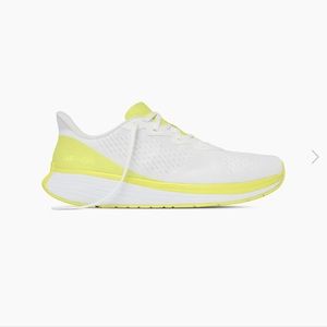 LANE-EIGHT Women’s Relay Trainer Key Lime